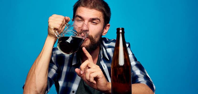 a man drinks alcohol, how to quit photo 2